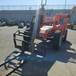 2017 SKYTRAK 6042 Forklift