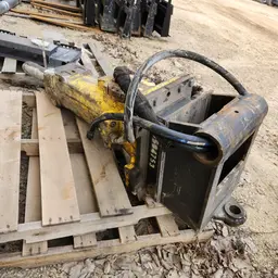 2016 Atlas Copco SB 452 Attachment