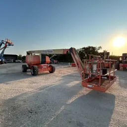 2016 JLG 800AJ Articulating Boom Lift