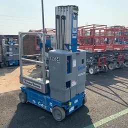 2017 Genie GR-20 Self-Propelled One-Person Lift