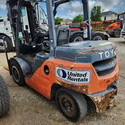 2019 Toyota 8FD35U Warehouse Forklift