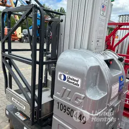 2019 JLG 20MVL Self-Propelled One-Person Lift