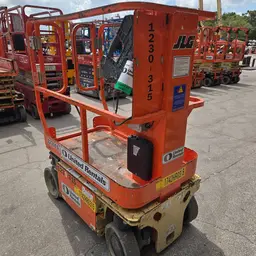 2019 JLG 1230ES Self-Propelled One-Person Lift