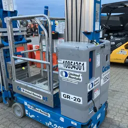 2018 Genie GR-20 Self-Propelled One-Person Lift