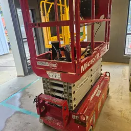 2018 MEC MICRO 19 Scissor Lift