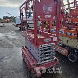 2019 MEC MICRO 19 Scissor Lift