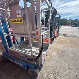 2016 Genie GR-20 Self-Propelled One-Person Lift