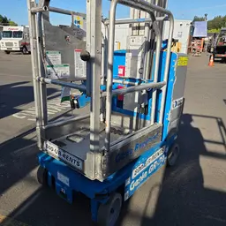 2018 Genie GR-20 Self-Propelled One-Person Lift