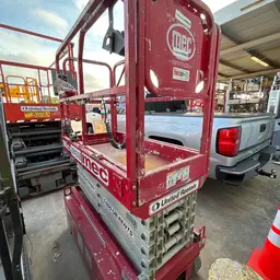 2018 MEC MICRO 19 Scissor Lift