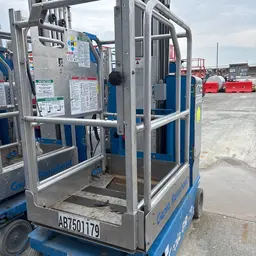 2018 Genie GR-20 Self-Propelled One-Person Lift