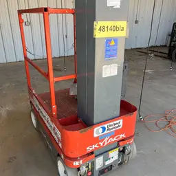2017 Skyjack SJ16 Self-Propelled One-Person Lift