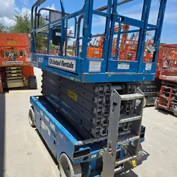 2017 Genie GS-4047 Scissor Lift