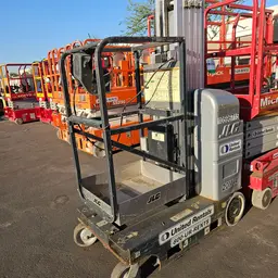 2017 JLG 20MVL Self-Propelled One-Person Lift