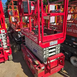 2018 MEC MICRO 19 Scissor Lift