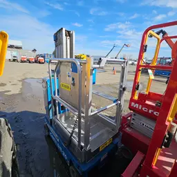 2017 Genie GR-20 Self-Propelled One-Person Lift
