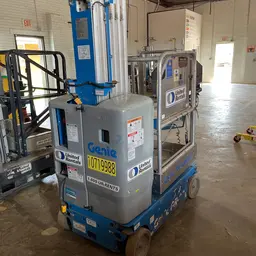 2018 Genie GR-20 Self-Propelled One-Person Lift